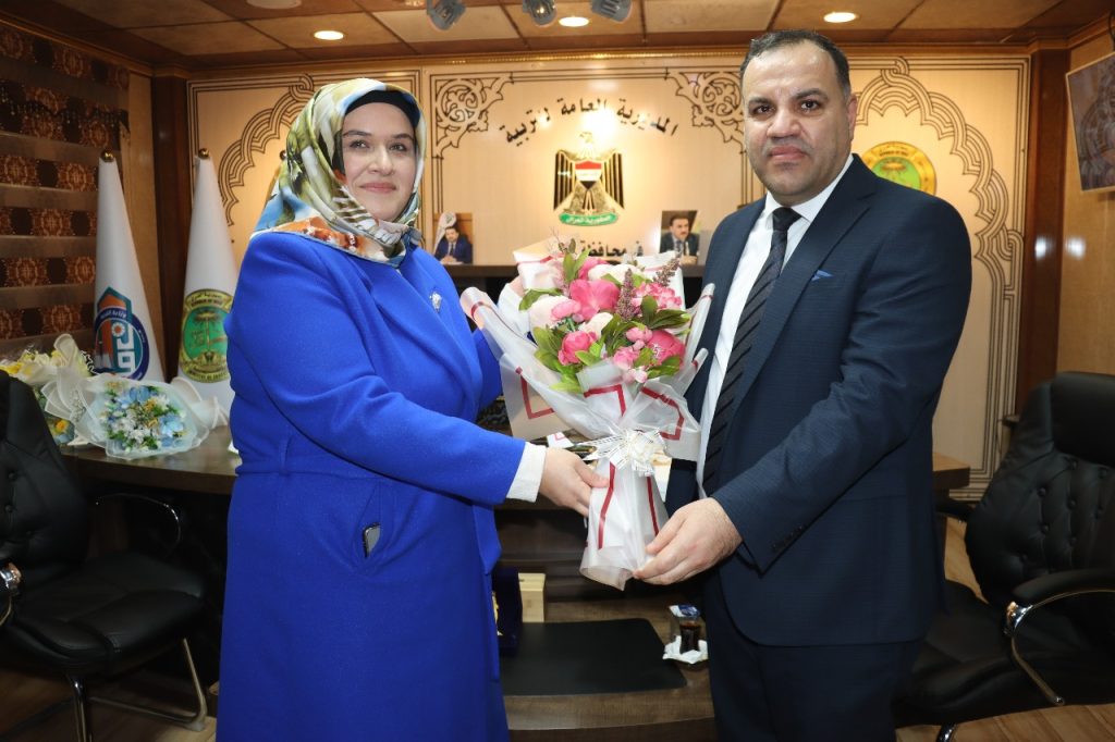 الخابوري تزور المديرية العامة لتربية نينوى وتهنئ مديرها الجديد