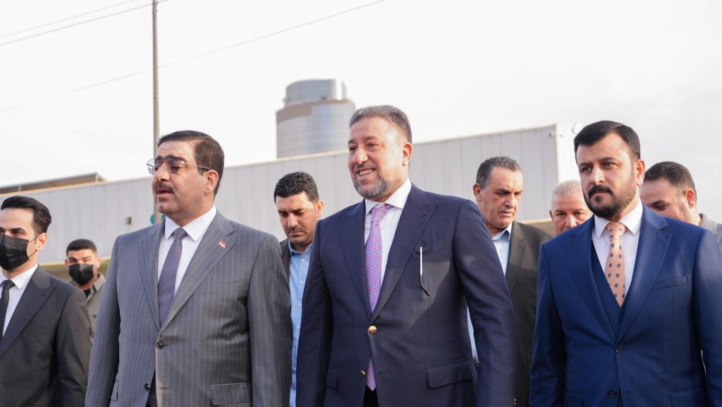 الشيخ خميس الخنجر يزور معرض بغداد الدولي