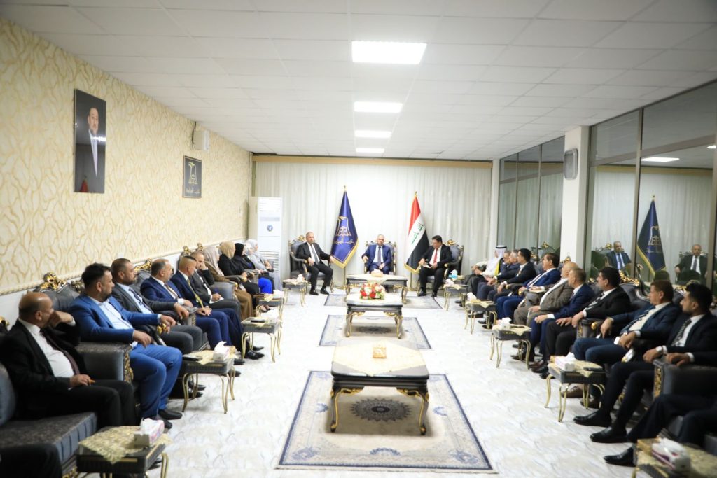 السيادة تواصل استعداداتها في الأنبار: اجتماع بقيادة الدكتور خميس السعد مع مرشحي التحالف