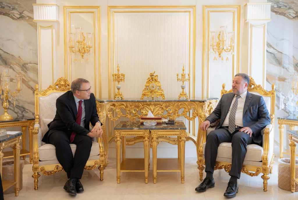 الشيخ خميس الخنجر يستقبل السفير التركي في بغداد