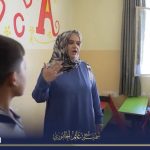 السيدة سمية الخابوري تواصل مبادرتها السنوية بتوزيع الحقائب المدرسية دعماً للطلبة في قرية كاني شيرين