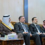 الشيخ خميس الخنجر يستقبل المعزين في مجلس عزاء الشهيد صفاء المشهداني