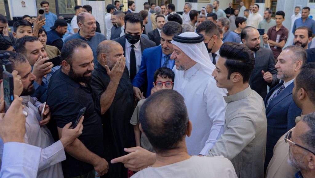 الشيخ الخنجر يؤدي صلاة الجمعة في جامع الفرقان وسط الفلوجة