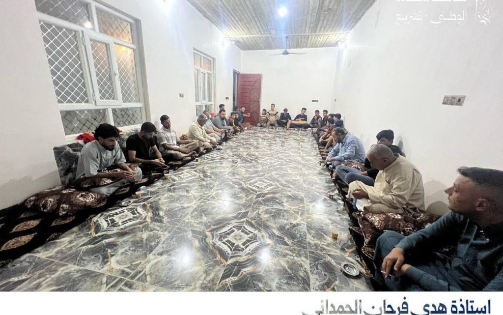 الأستاذة هدى فرحان الحمداني في زيارة إلى قرية الرزاقية لتعزيز التواصل الاجتماعي وخدمة الأهالي