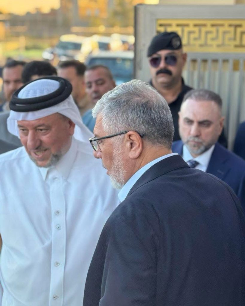 الشيخ خميس الخنجر رئيس تحالف السيادة الوطني يقدم التعازي والمواساة إلى الشيخ محمد عبدالوهاب الشماع بوفاة والده المغفور له بإذن الله الشيخ عبدالوهاب الشماع.