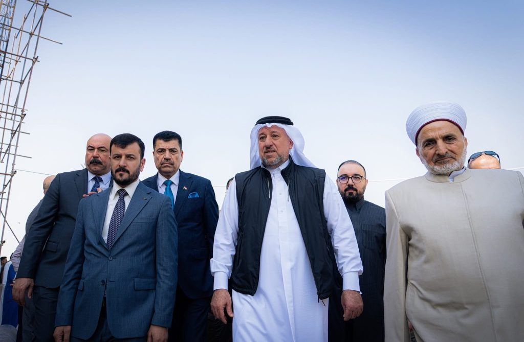 الشيخ الخنجر يؤدي صلاة وخطبة الجمعة في الحضرة المعروفية ببغداد